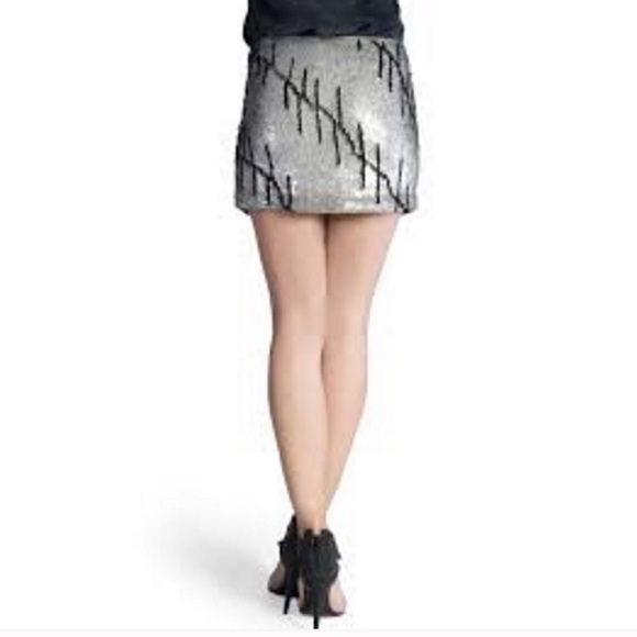 GRYPHON VEIN mini Sequin Silver Skirt Short - Picture 2 of 8